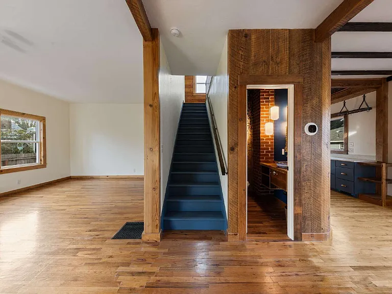 315 SE Davis St — Photo 6