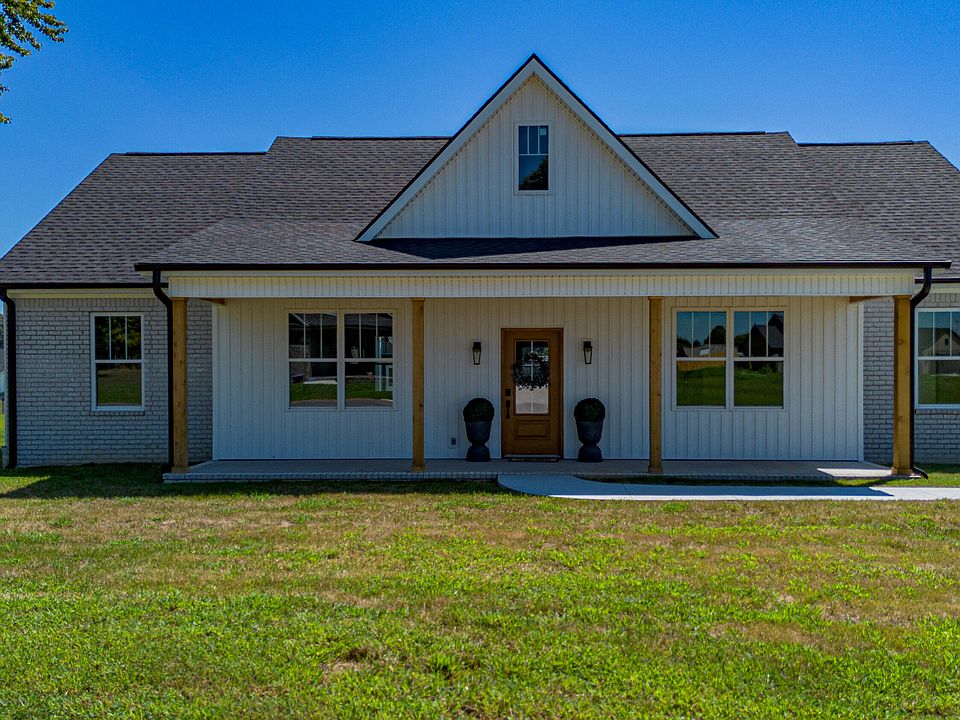 1st image of 40 Ellie Ct