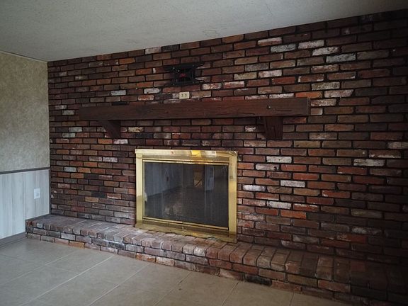 2nd image of 2002 Robin Hood Cir