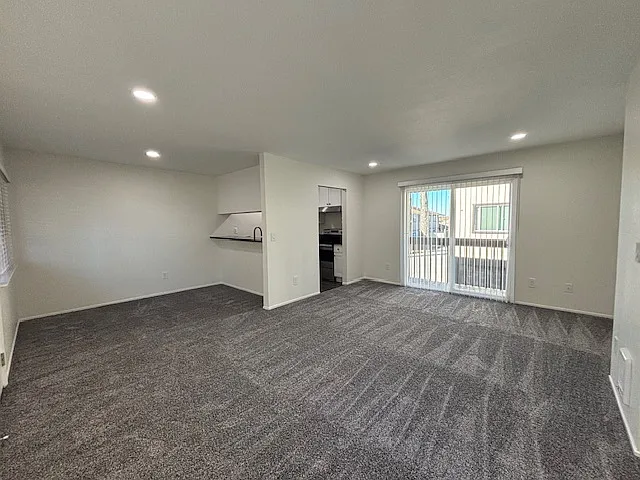 Lake View Terrace — Photo 34