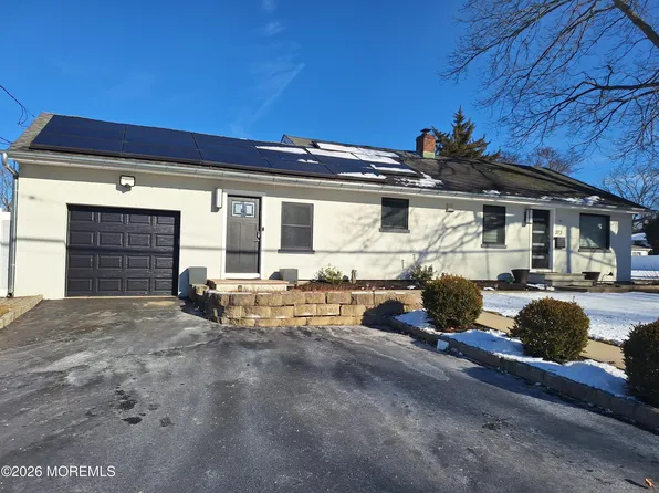 373 Pine St, Eatontown, NJ 07724