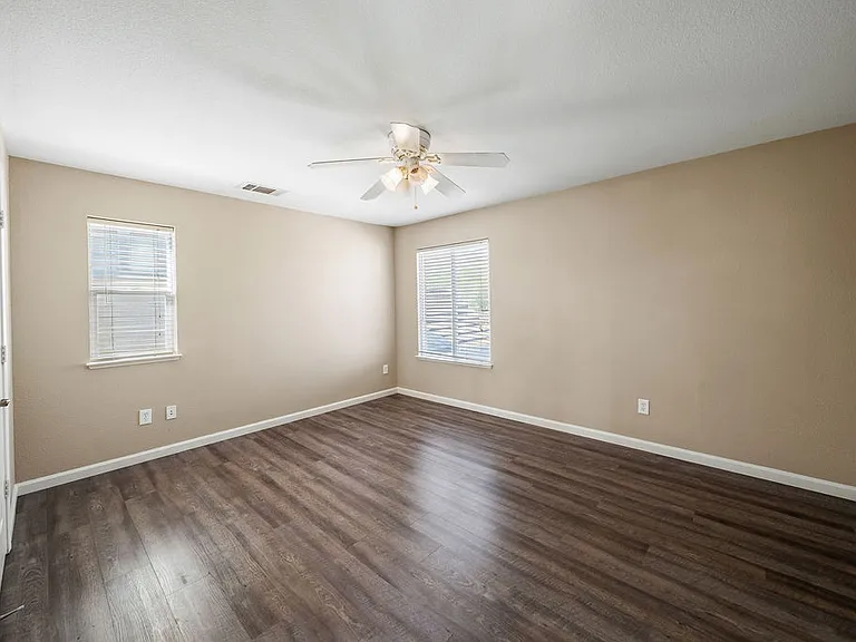 4855 Greencastle Way — Photo 31