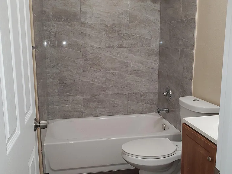 706 W 1st Ave #2 — Photo 12