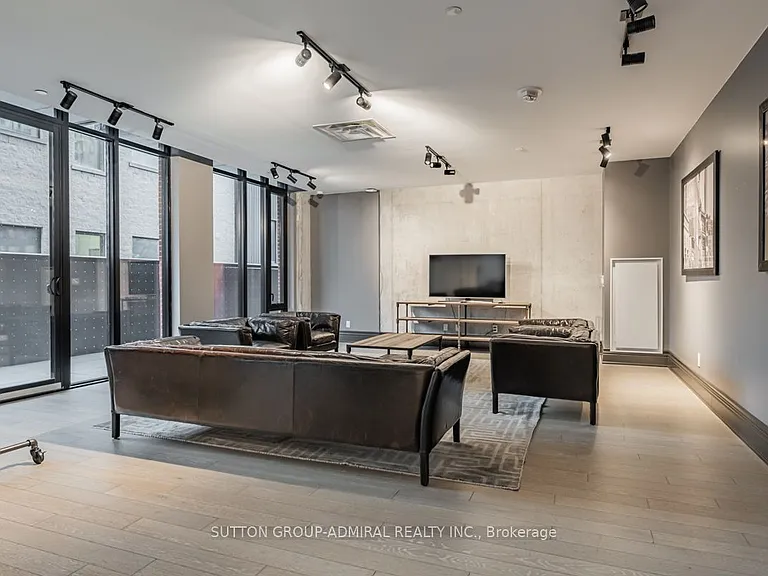 608 Richmond St W #1304 — Photo 30