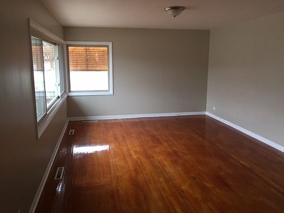 3rd image of 619 E Harding Ave