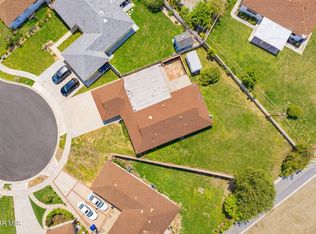 20645 Runnymede St, Winnetka, CA 91306