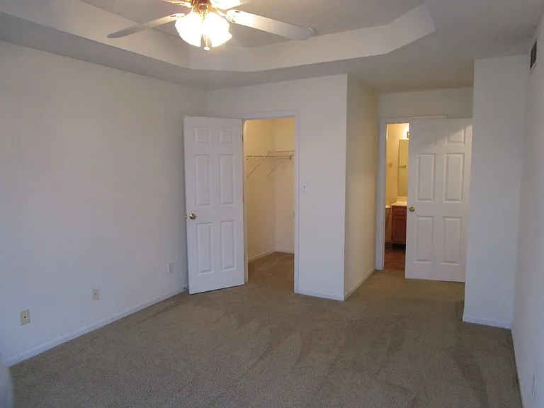 5013-5015 Betty Jean Way — Photo 21