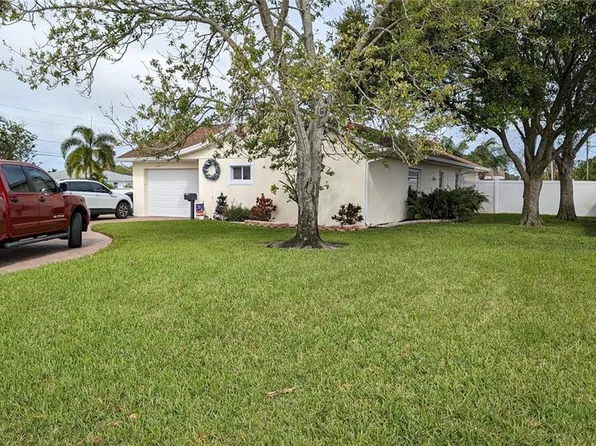 8719 Sunlit Cove Dr NE #3, Saint Petersburg, FL 33702
