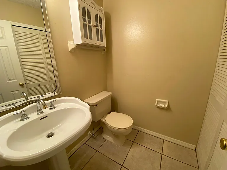 1605 Shady Ridge Ct — Photo 9