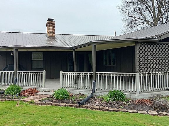 2nd image of 1205 Lynne Ave