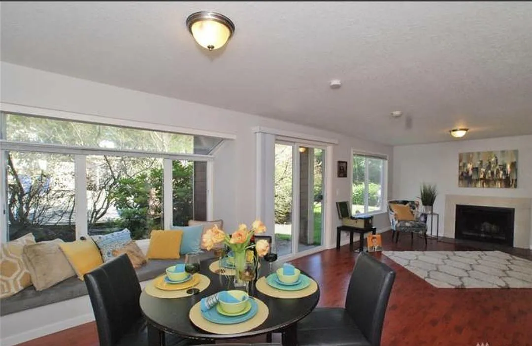 7408 W Lake Sammamish Pkwy NE — Photo 1