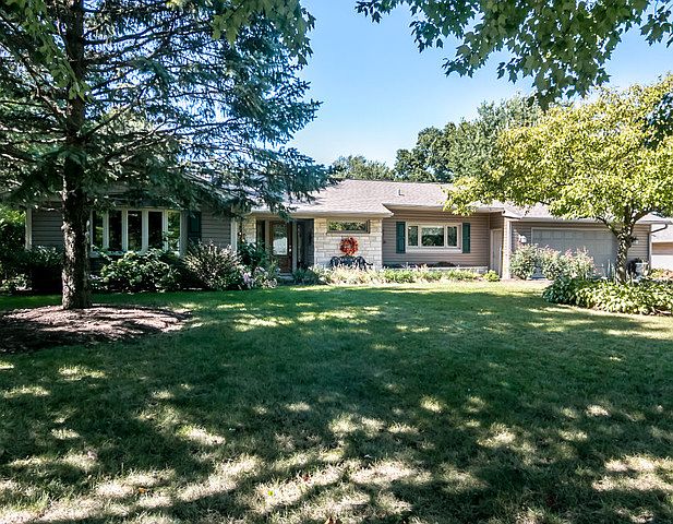 1st image of 2340 Edgebrook Dr