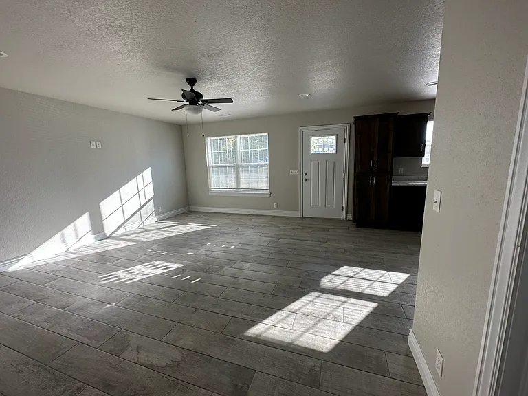 615 S High Ave #A — Photo 4