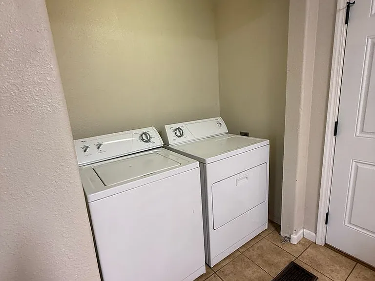 450 Midway Rd #34 — Photo 8