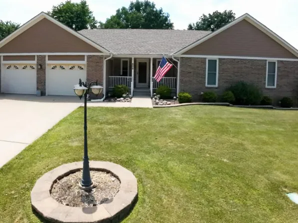 602 Sandpiper St, Raymore, MO 64083