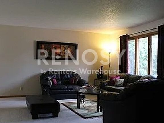 4th image of 9122 Quantico Ln N