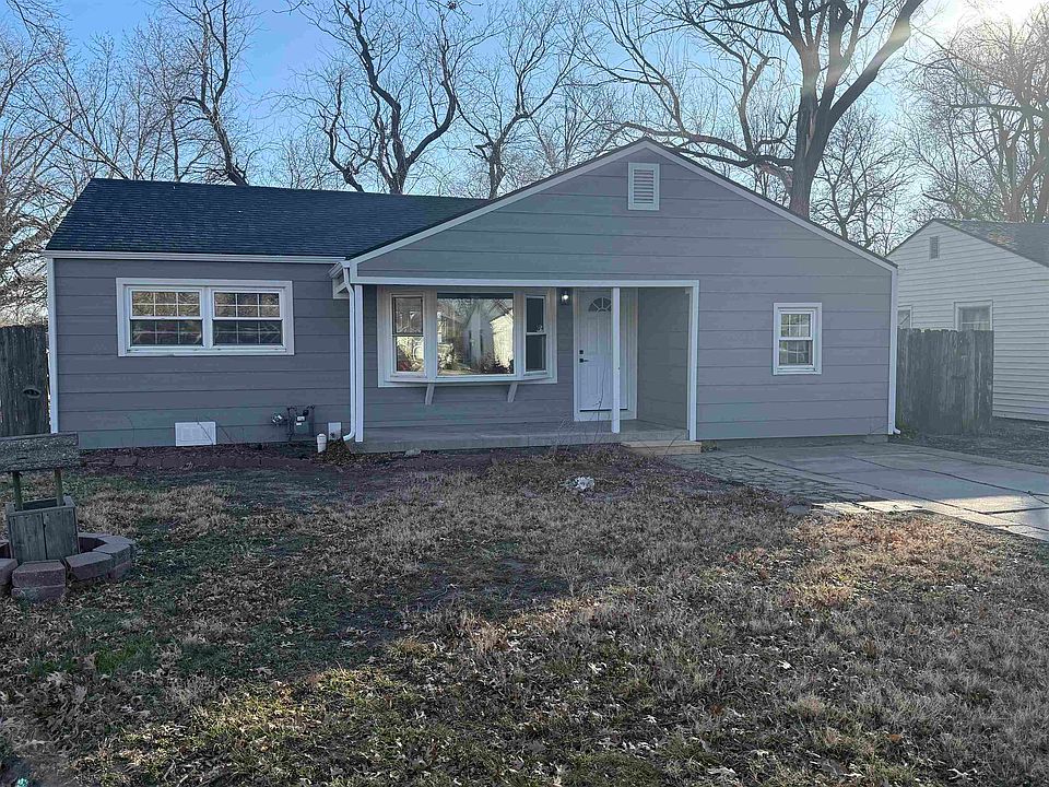 1st image of 219 E Martha Ave