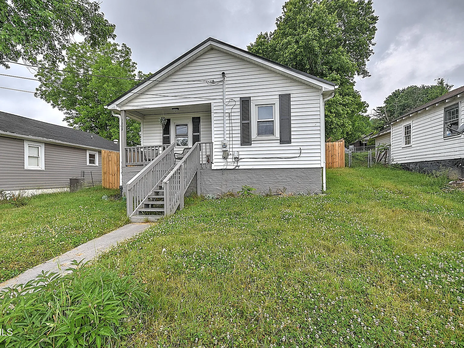 2 bed, 690 sqft, $1,500 — Photo 3