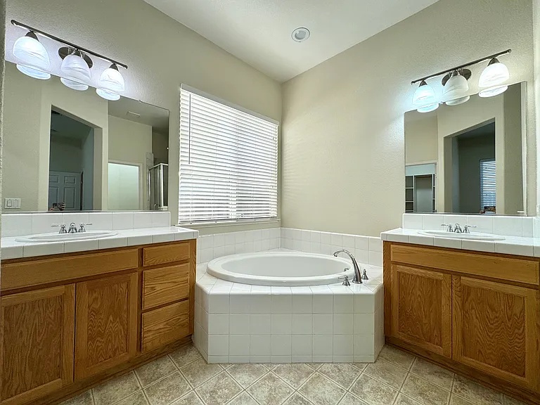 4181 Cherry Blossom Ln — Photo 21