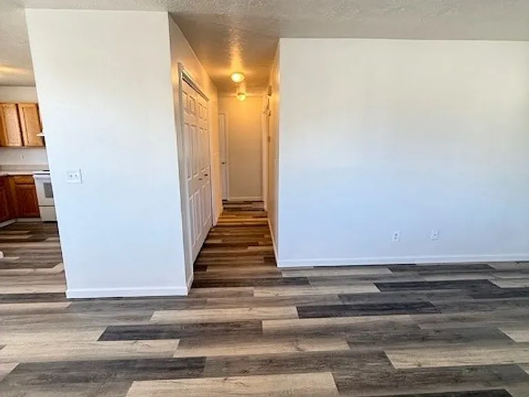 384 Madrona St — Photo 8