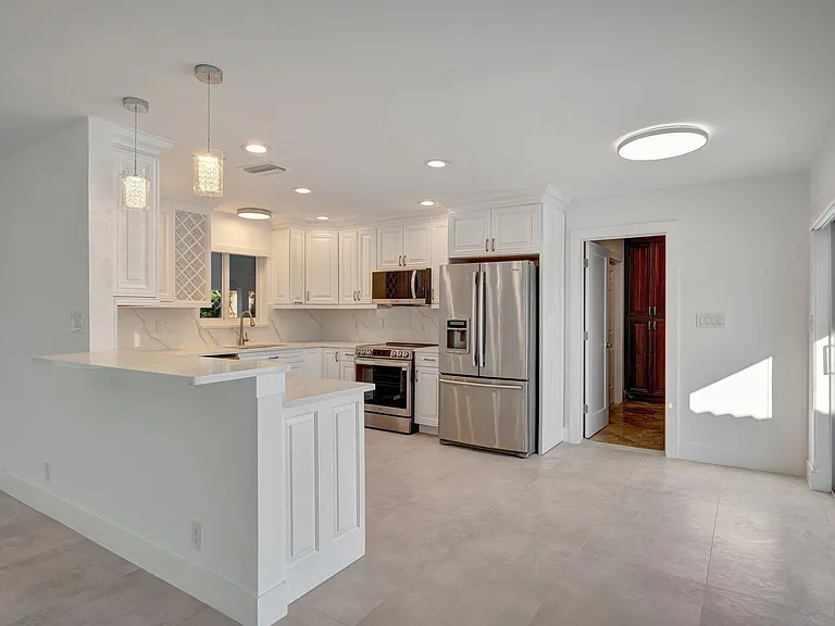 1478 NE 57th Ct — Photo 31