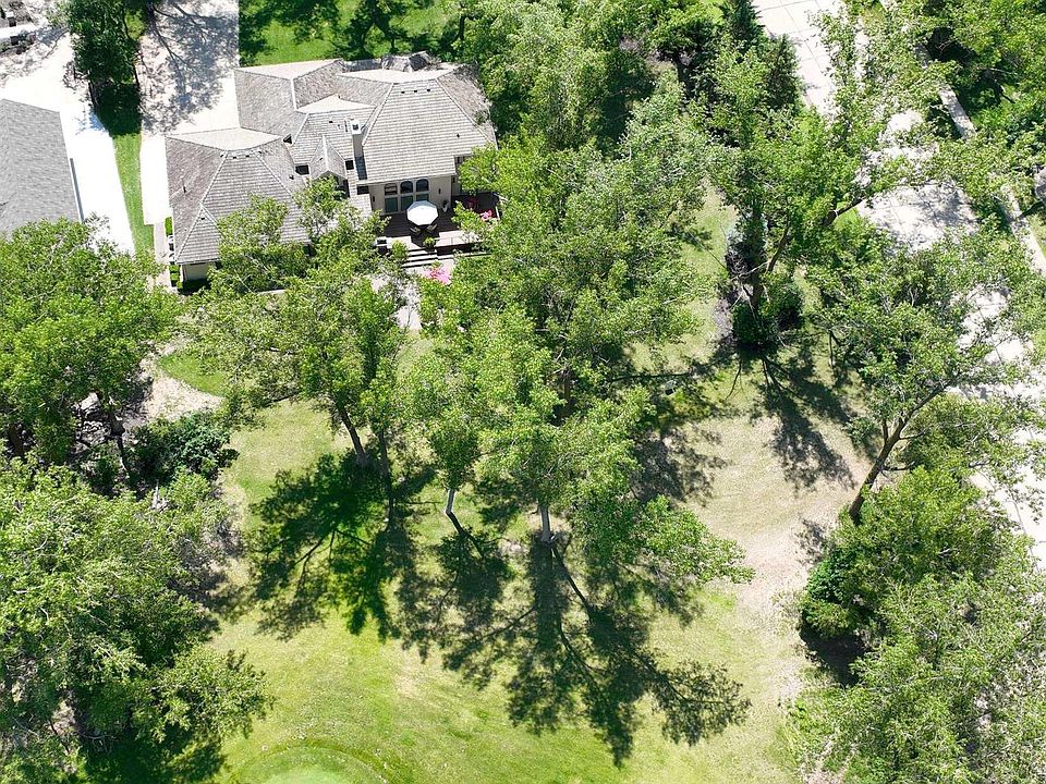 376 Firethorn Trl, North Sioux City, SD 57049 Zillow