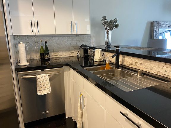 4th image of 1155 N La Cienega Blvd APT 504