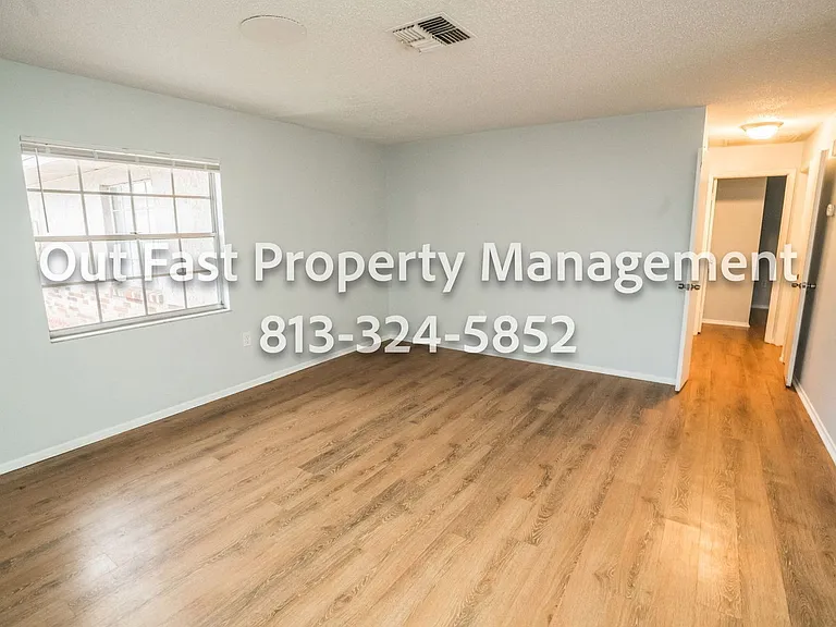 1273 Sylvia Ave — Photo 17