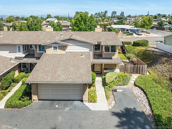 2nd image of 8395 Suntree Pl