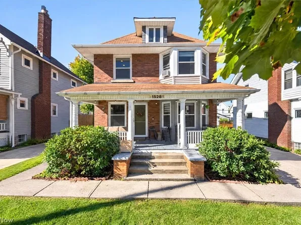 1528 Lauderdale Ave, Lakewood, OH 44107