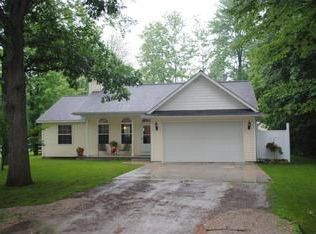 39 W Park Dr, Sanford, MI 48657