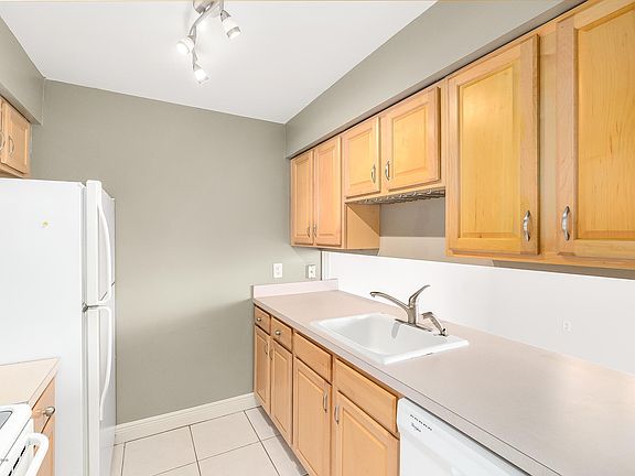 5th image of 203 San Juan Cir #203