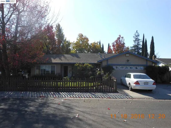 1626 Navajo Dr, Stockton, CA 95209