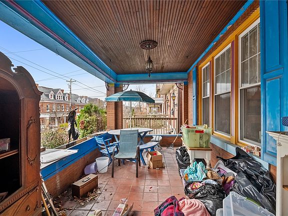 3rd image of 126 Stratford Ave