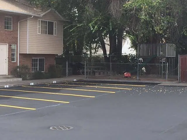 Sterling Court - 1 — Photo 3