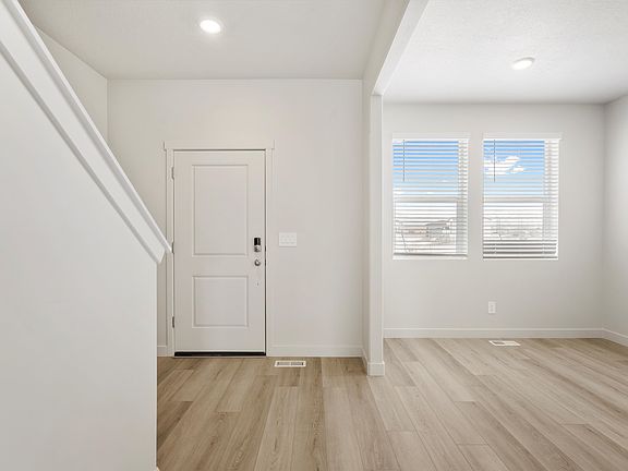 Front Flex Space