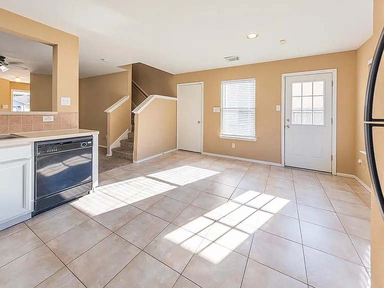 3603 Avalon Castle Dr — Photo 11