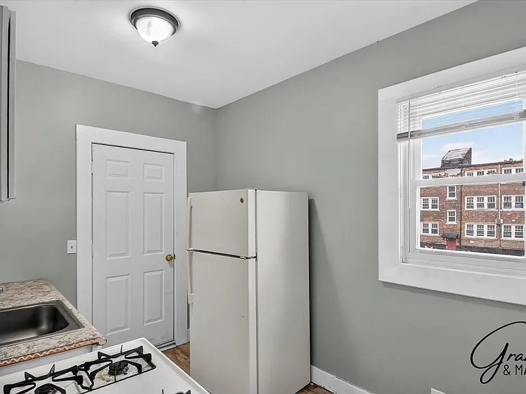 1943 W Bethune - 1943 Rock City LLC — Photo 12