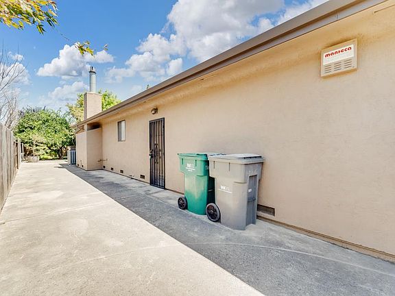 5th image of 1117 Port Chelsea Cir