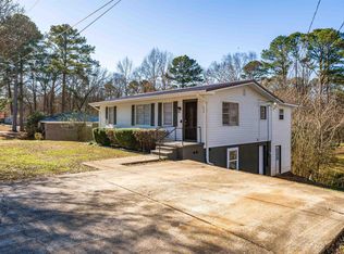 624 Windsor Dr NE, Graysville, AL 35073