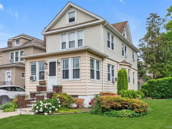 3250 Country Club Road, Bronx, NY 10465