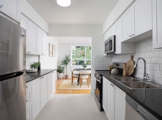 1637 Bathurst Street, Toronto, ON M5P 3J6