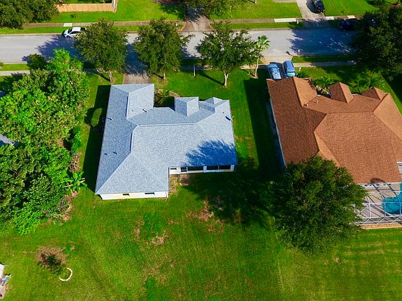 2nd image of 3498 Saddle Brook Dr