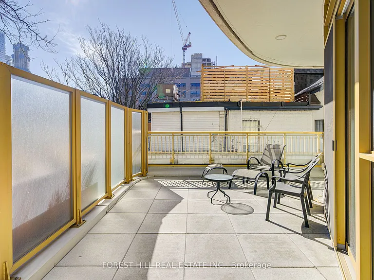 151 Avenue Rd #204 — Photo 21