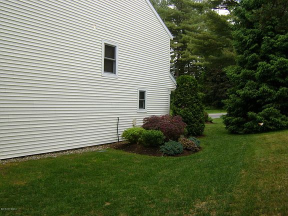 3rd image of 14 Tiffany Dr