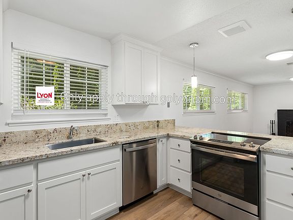 4th image of 6324 Leaf Ave #6326