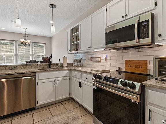 3rd image of 1650 26th Ave E