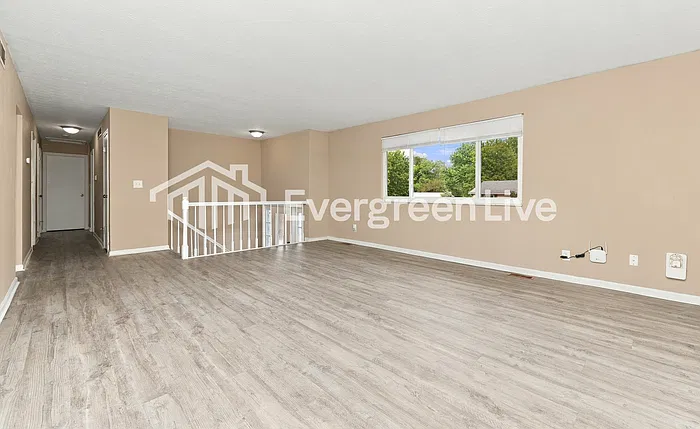3 bed, 2.0 bath, 2109 sqft, $1,995 — Photo 3