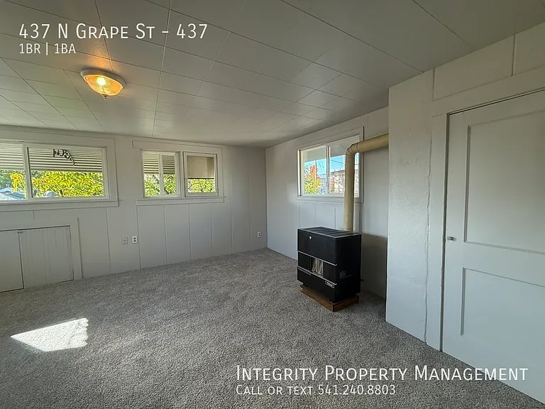 437 N Grape St #437 — Photo 8