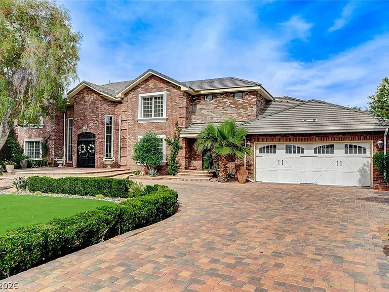 7001 Alamitos Cir — Photo 82